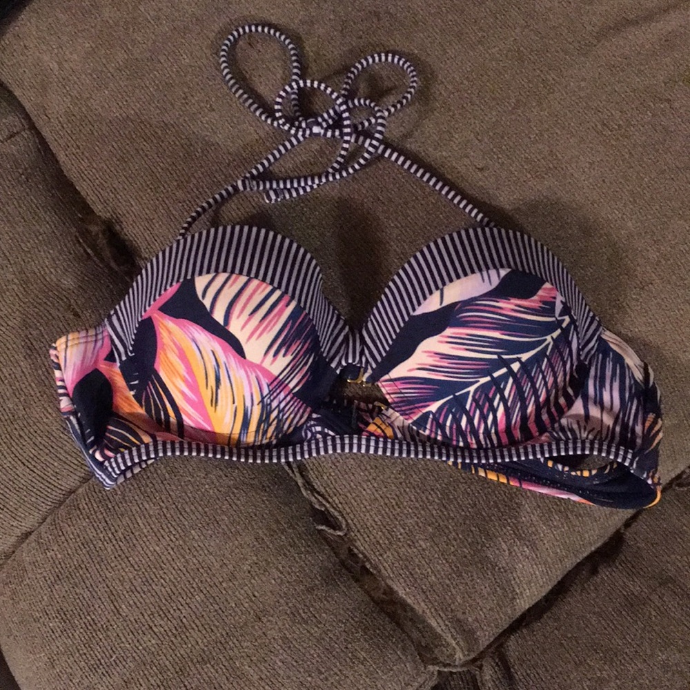 Bikini top